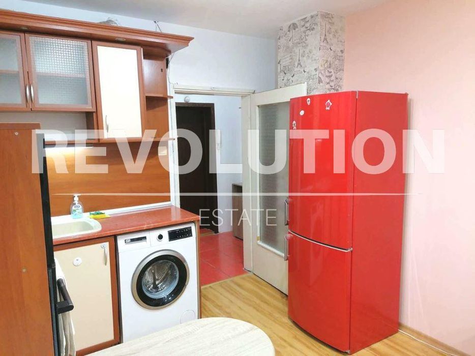 Дава се под наем Двустаен апартамент в Варна, Младост 2 - 58 кв.м за 300 € - Снимка #1