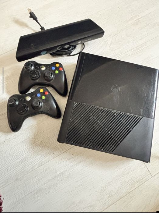 Продам Xbox360 много игр