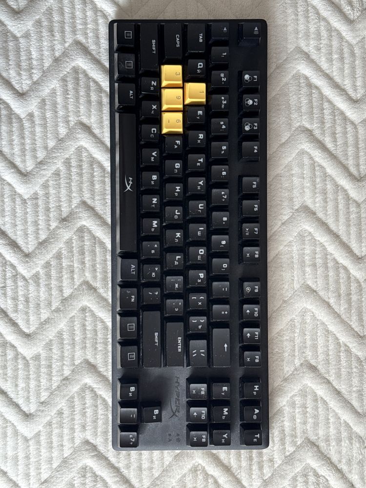Срочно продам HyperX Alloy Origins Core HX-KB7BLX-RU