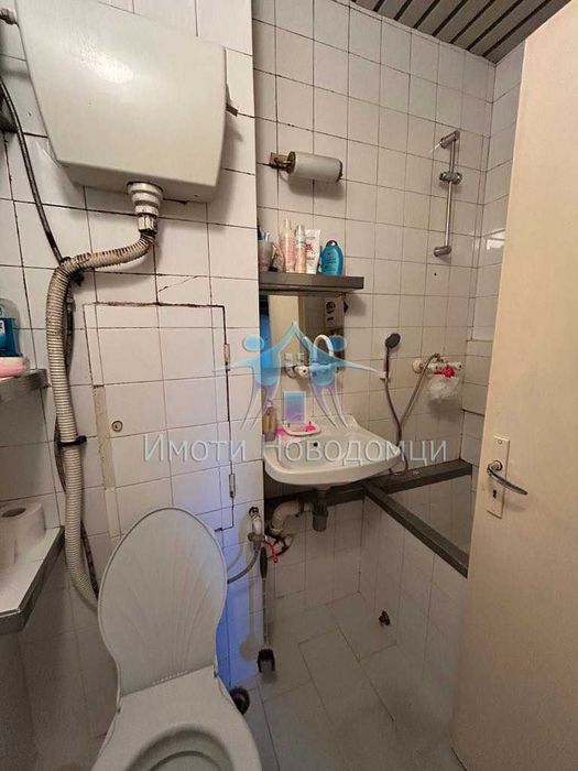 Продава се Двустаен апартамент в Шумен, Пазара - 60 кв.м за 1360 €/кв.м - Снимка #4
