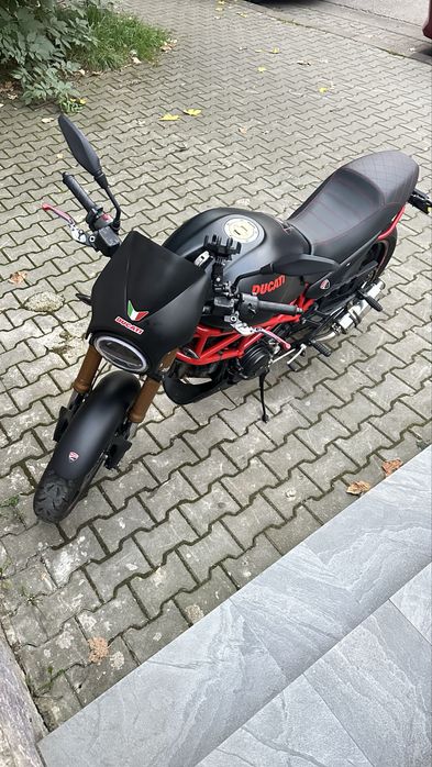 Vand/schimb Ducati monster 695 cafe racer,anul 2007.