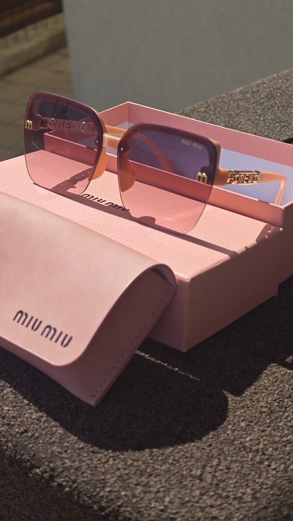 Ochelari de soare Miu Miu