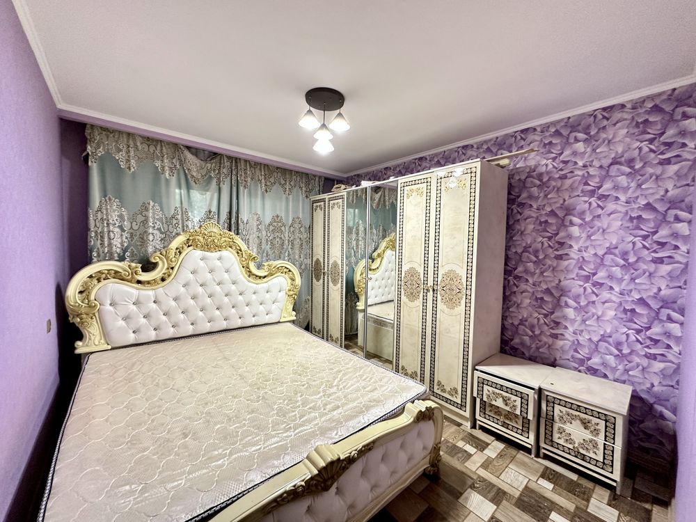 продам шкаф с тумбами