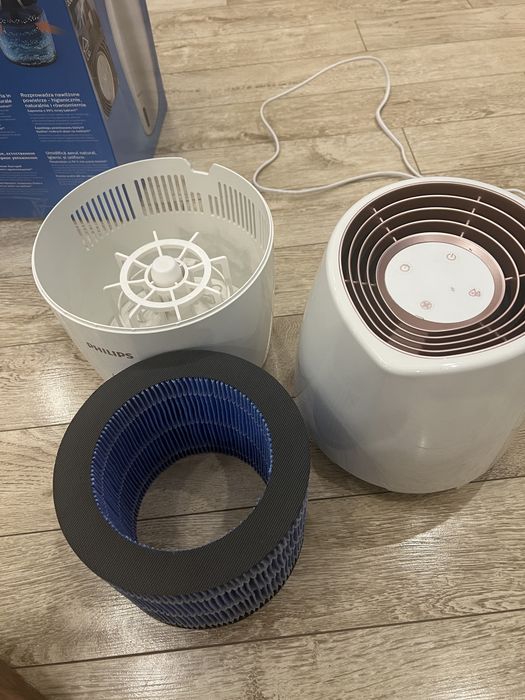 Овлажнител за въздух Philips HU2716