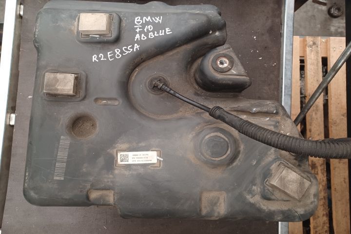 Rezervor AdBlue 195660-10 F01C250151 195660-10 F01C250151 BMW Seria 5