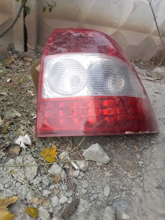 плафон заданный от Lada Priora правая