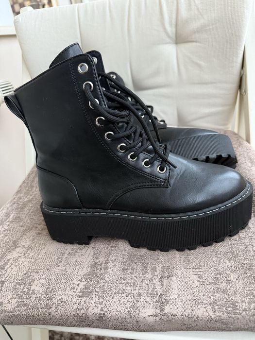 Черни Боти H&M 37н