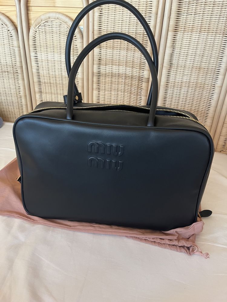 Miu miu чанта оригинал