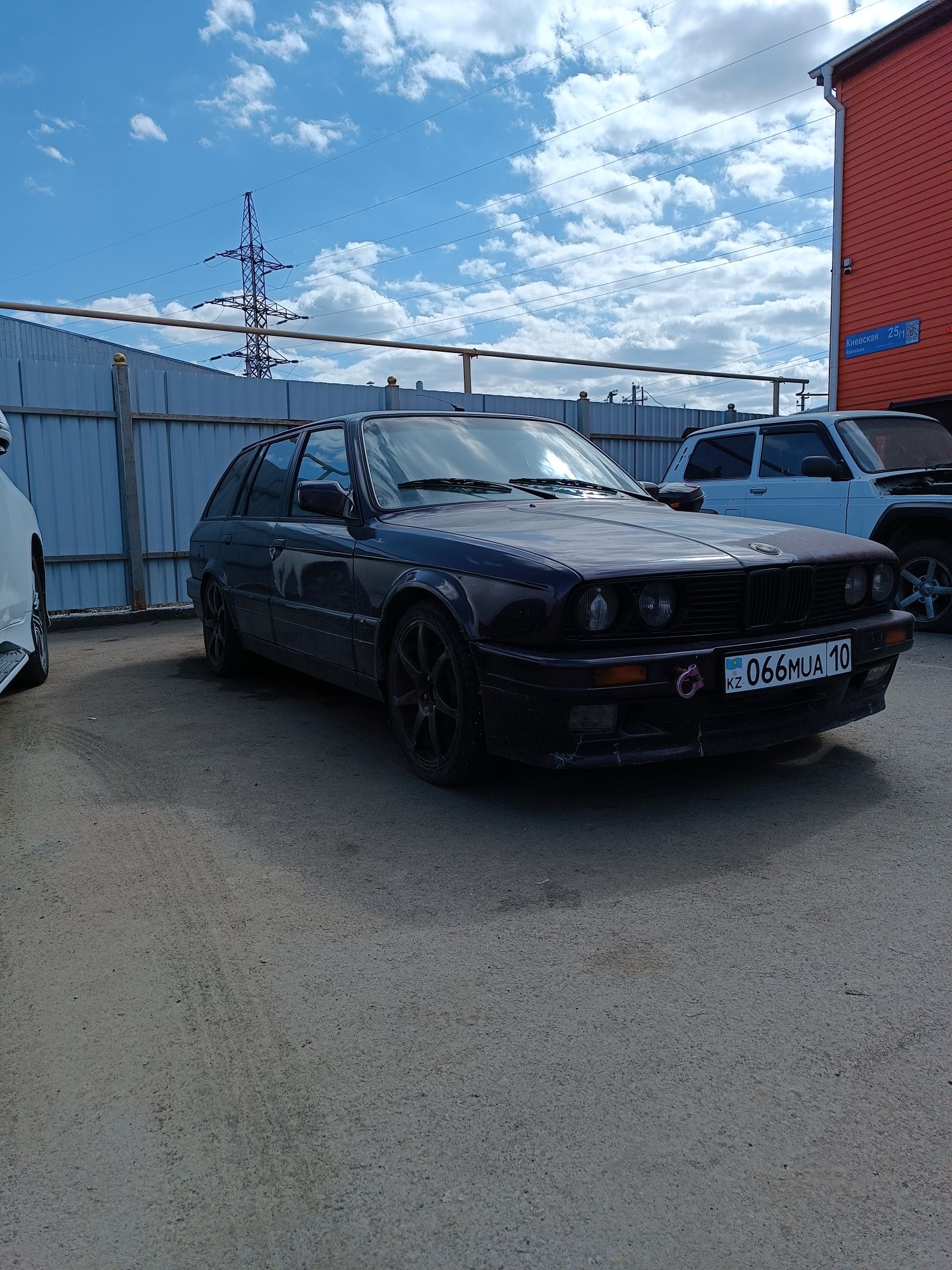 Продам BMW в кузове Turing