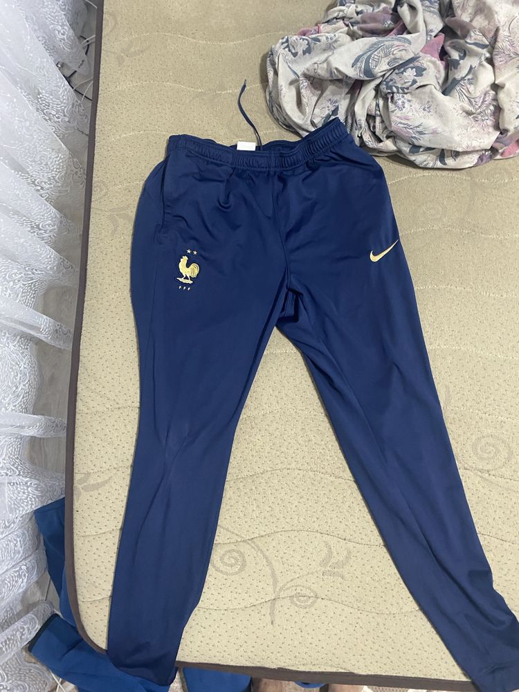 Dri Fit екип на Nike