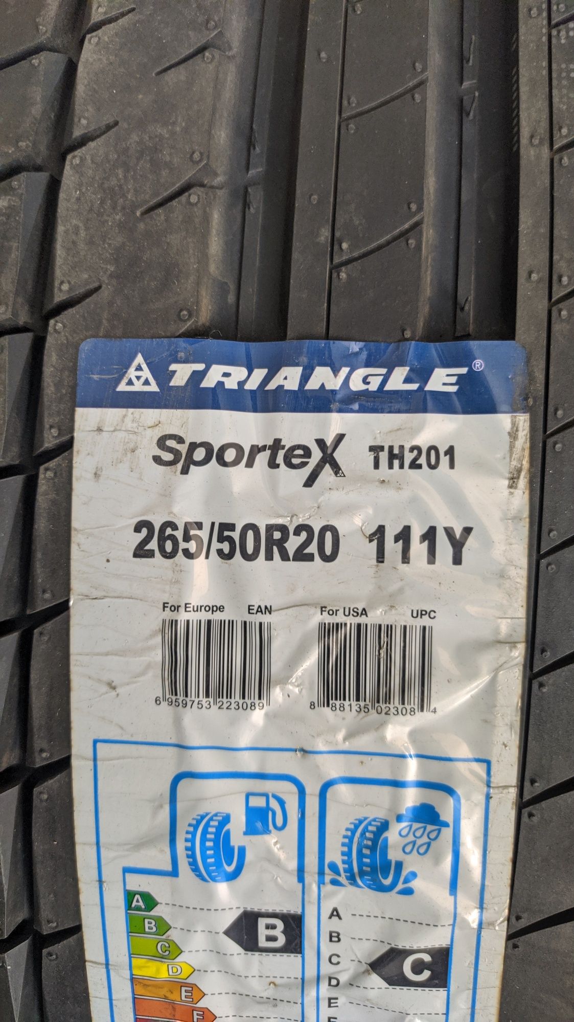 265/50R20 Triangle