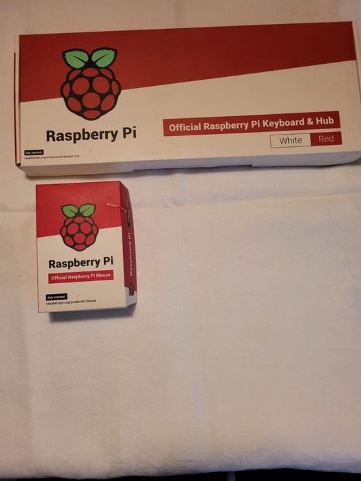 Kit Tastatura si Mouse Raspberry Pi noi sigilate