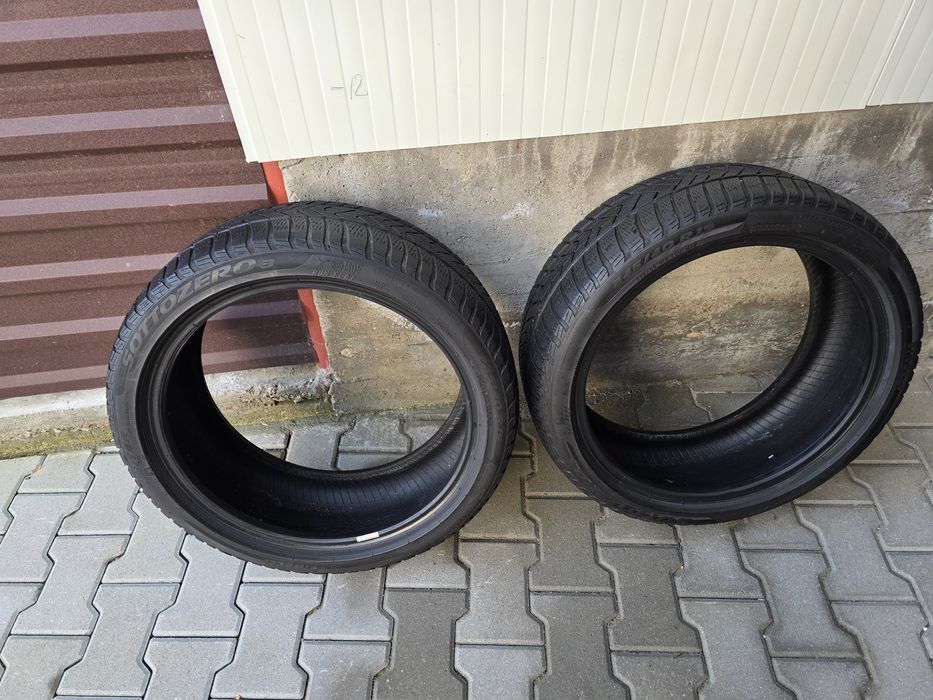 Cauciucuri Iarna Pirelli Sottozero 3 245/40/R19 Runflat