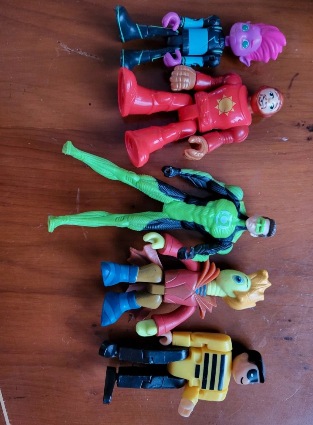 Figurine  eroi băieți