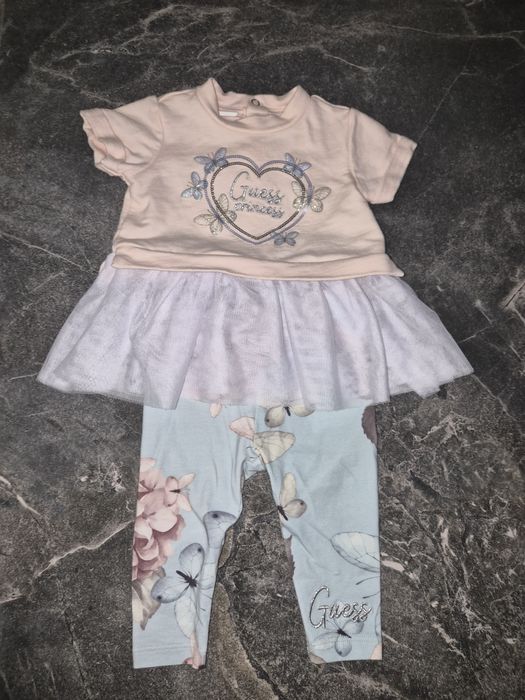 Лот за момиче 0-6 месеца Guess