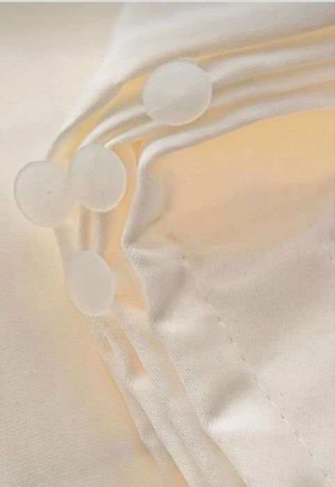 Vând perdea 70x200 albă