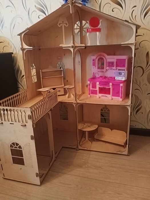 Продам домик кукольный