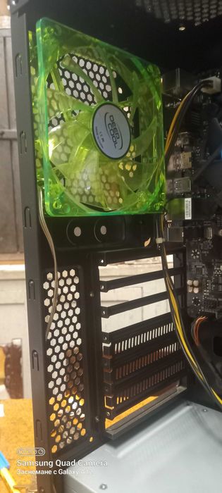 Продавам  настолен компютър сокет 1151