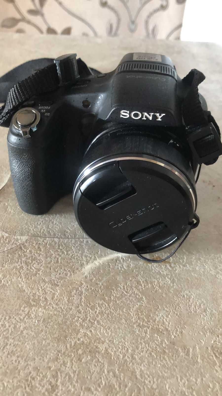 Продам фотоаппарат SONY