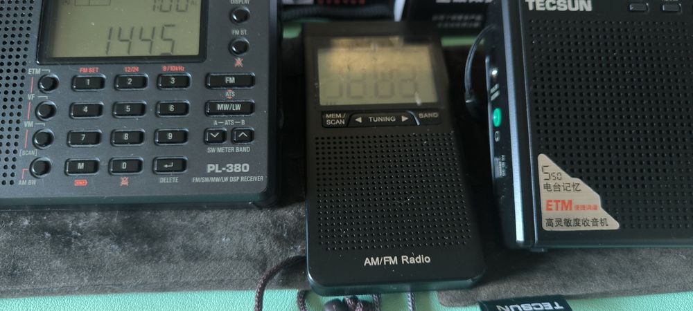Lot aparate radio Tecsun PL-310et PL-380 DSP FM /LW/MW/SW  + Bonus