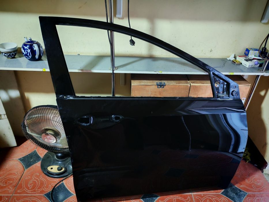 Onix 2025 o'ng oldi va orqa eshigi bor YANGI urilgan