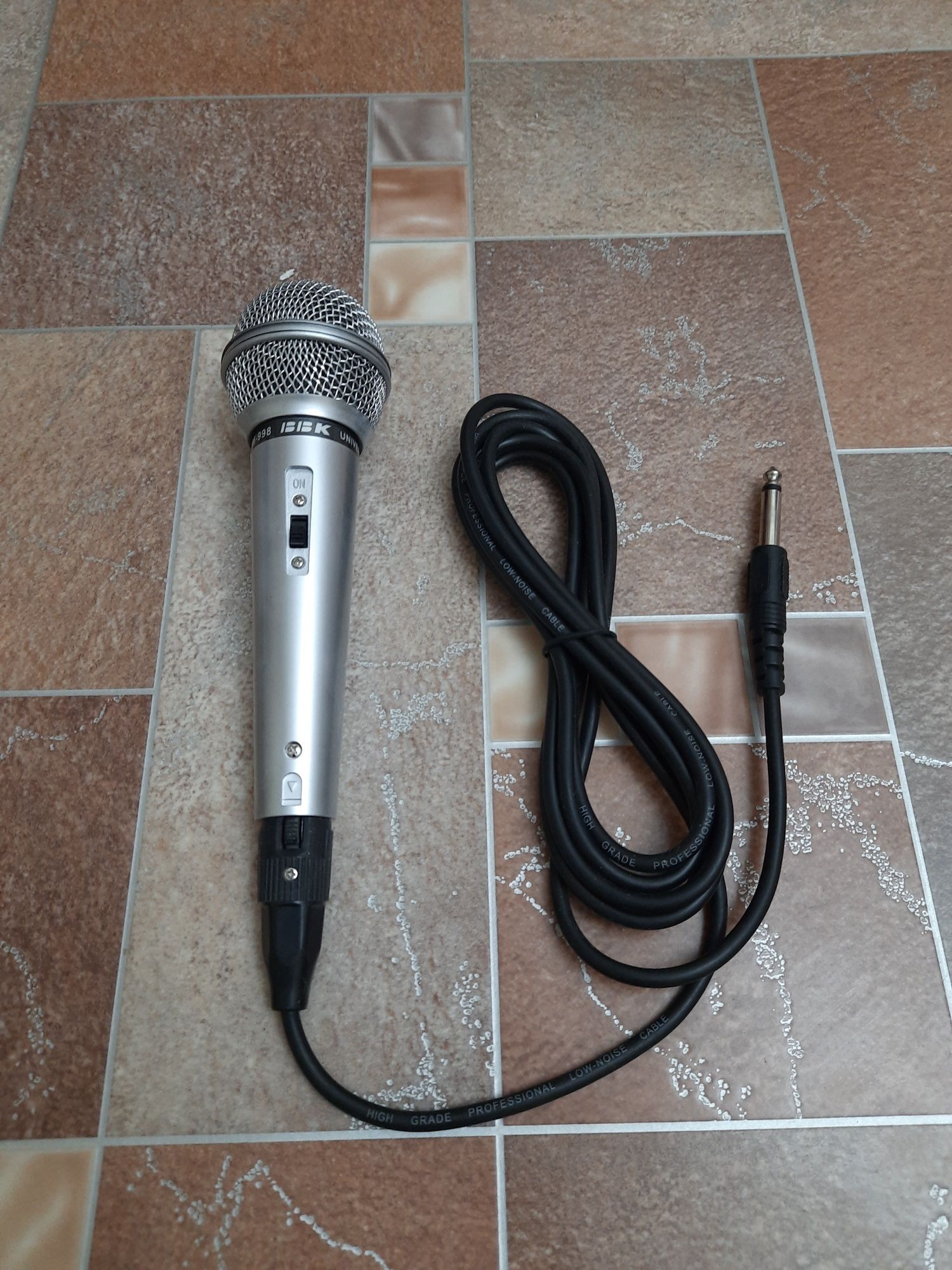 Микрофон BBK DM-998. Новый.