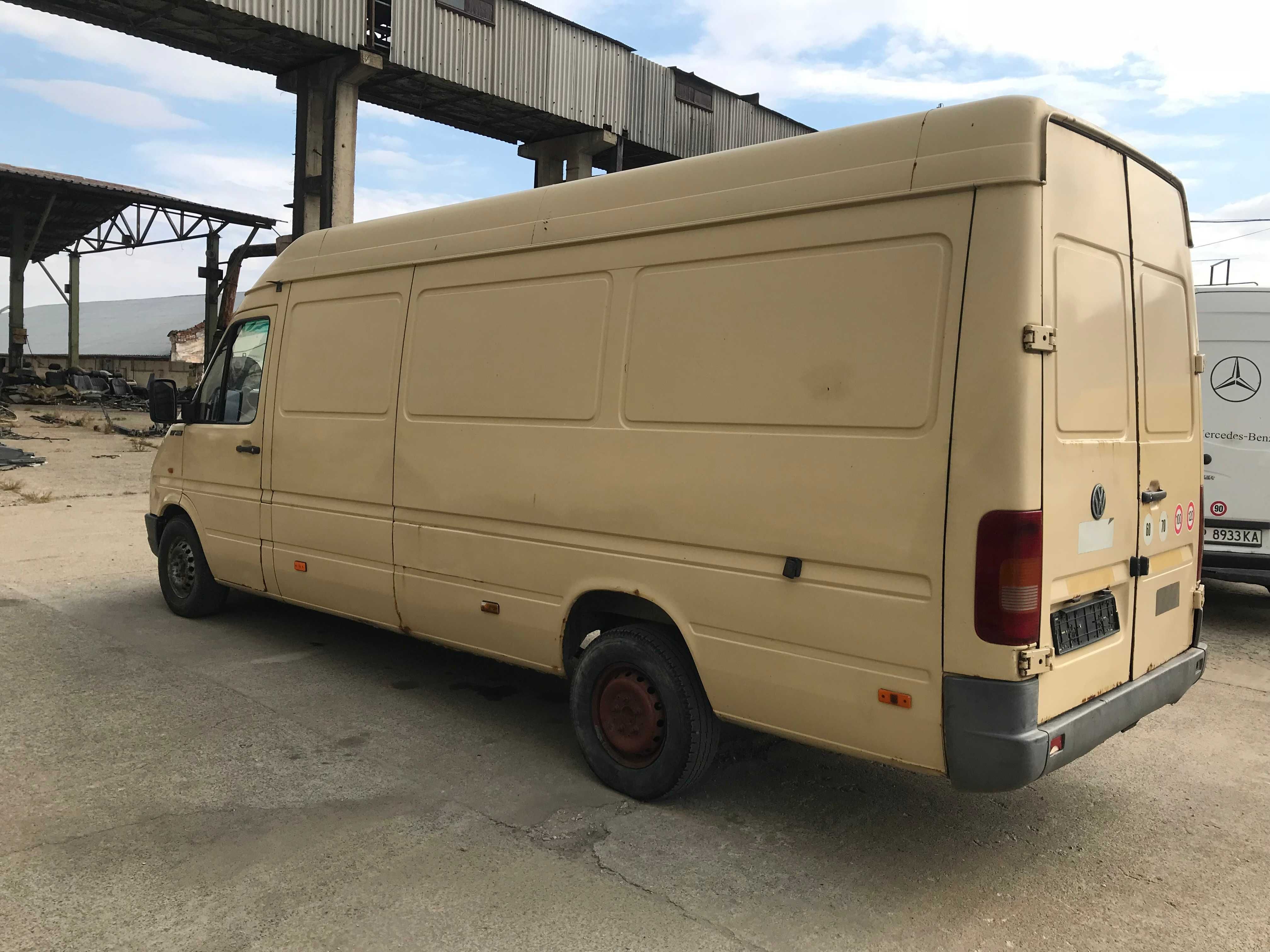 Dezmembrez Volkswagen LT 35 2.5 TDI 109 cp tip AVR punte simpla 2001