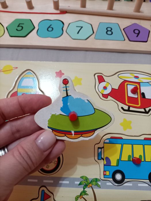 Дървени пъзели+дървена ябълка с магнитни червейчета