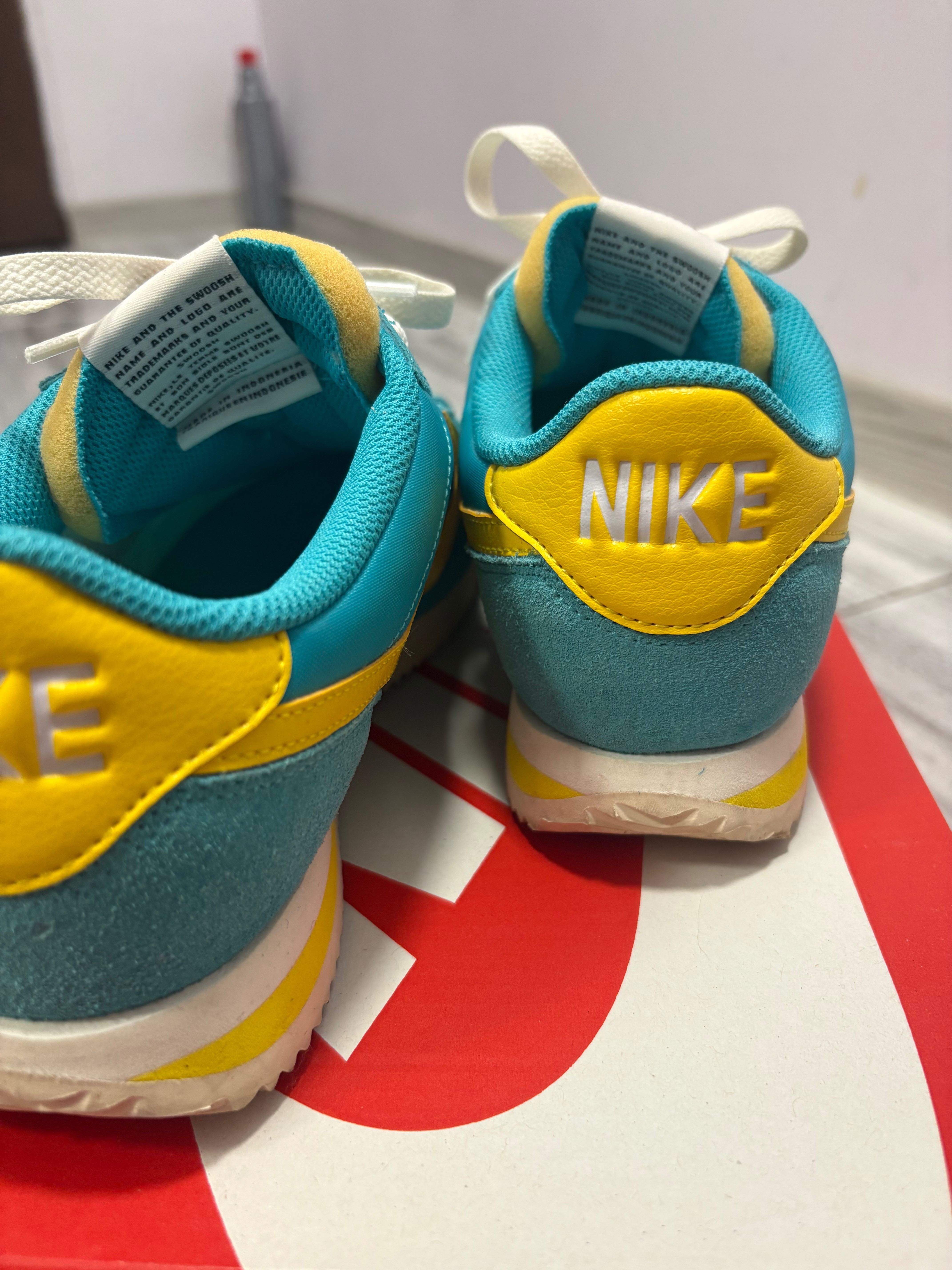 Маратонки Nike, размер 40
