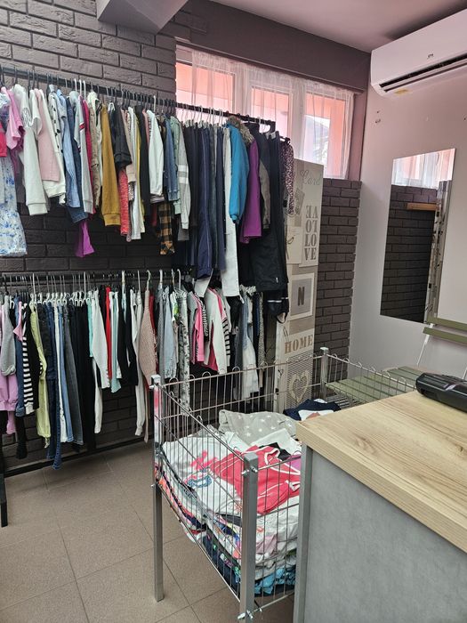 Работещ бизнес - дрехи втора употреба гр. Казанлък