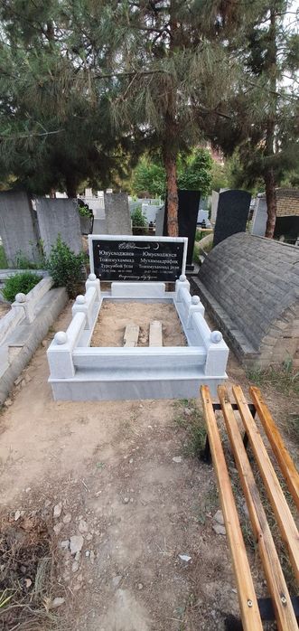 Pamyatnik granit marmardan