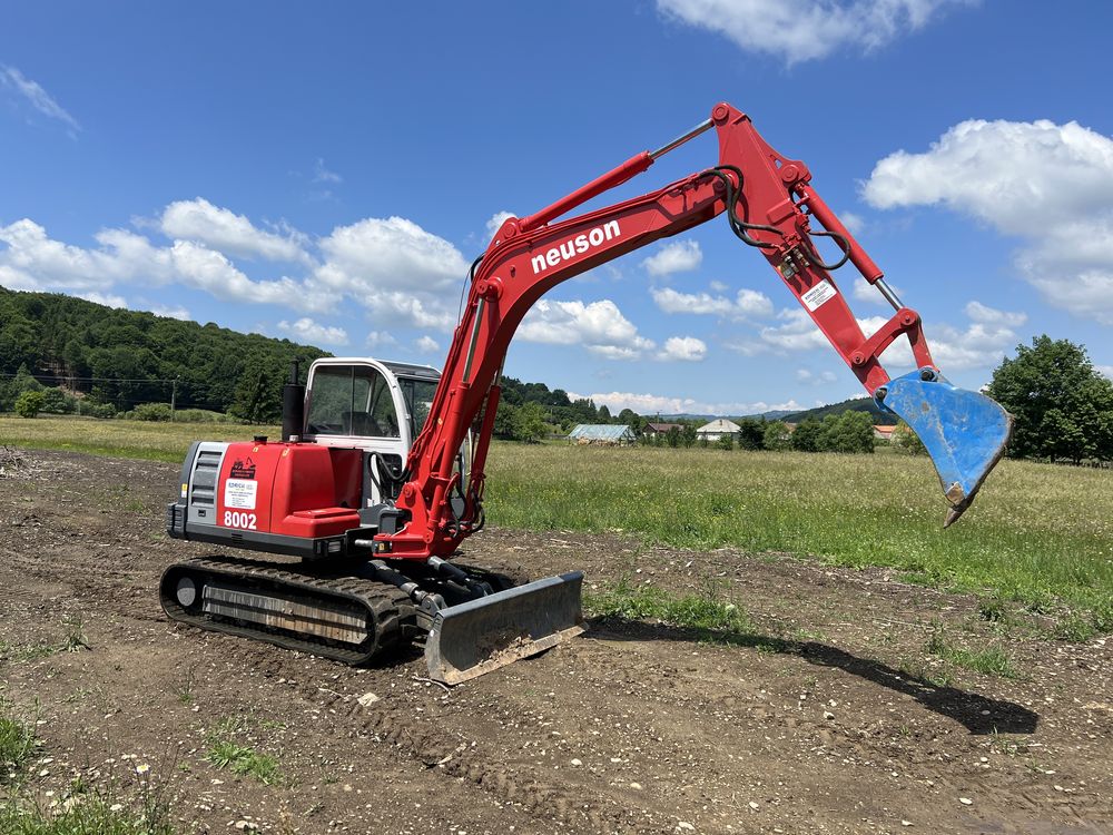 Excavator 8 tone Neuson 8002 Komatsu Takeuchi Kobelco JCB