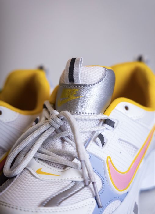Нови дамски маратонки Nike