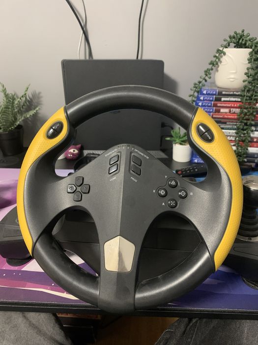 Volan Gaming cu pedale