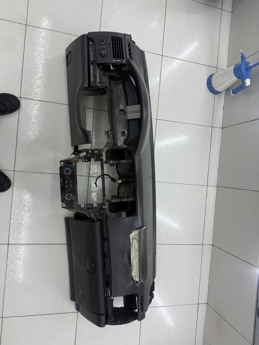 Epika tarpetka zibori sotiladi