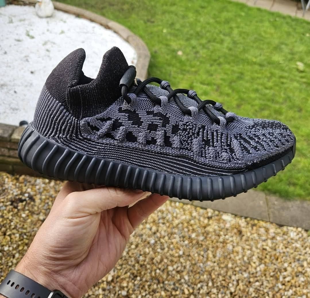 Adidas yeezy 350 V2 compact originali
Mar:41 1/3,42
Pret:600