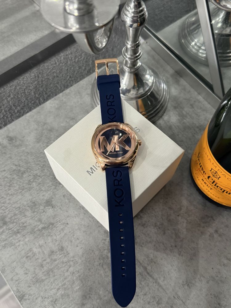 Часовник Michael Kors
