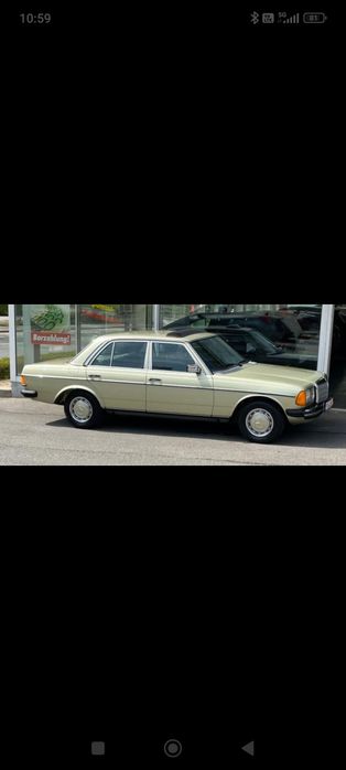 Mercedes Benz w123 vehicul istoric