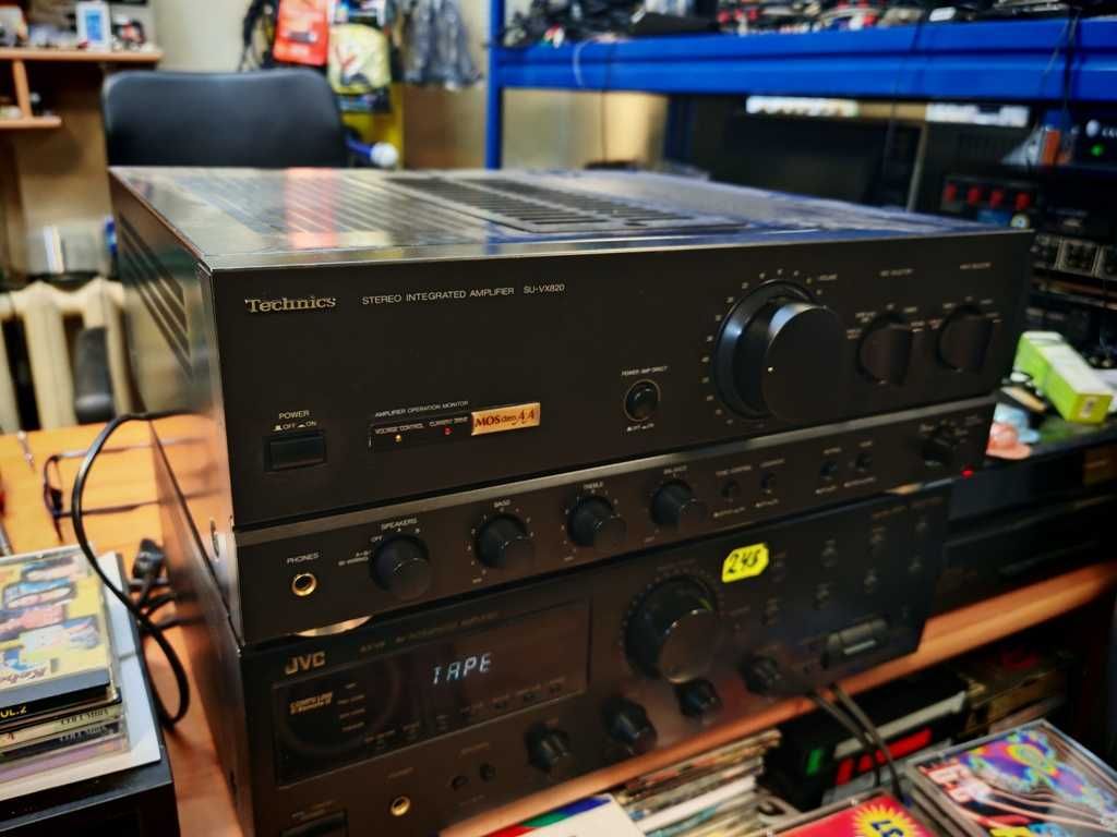 Technics SU-VX820
