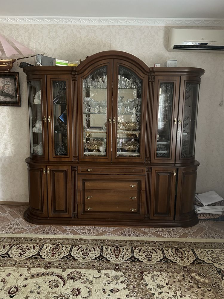 Стулья 20 шт бар жаңа. Гарнитур б/у