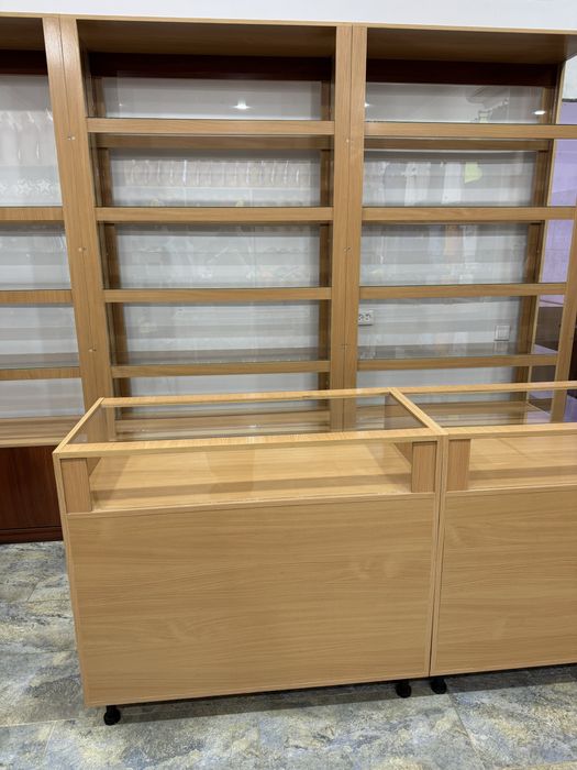 Отдам витрины самовывоз.