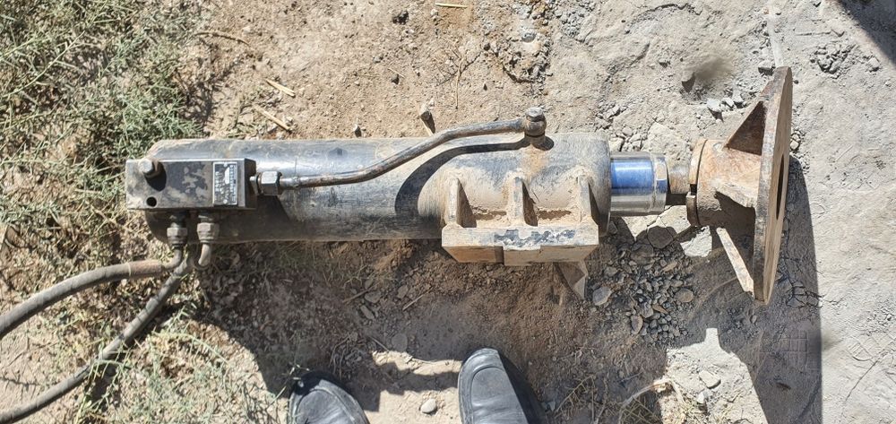 Гидравлик слиндр холати ало 4 дона