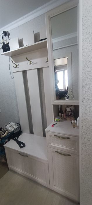 Продам шкаф для прихожей