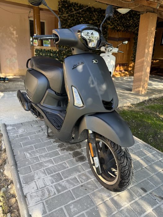 Kymco Like 125i ( Vespa) fabricatie 2021 PermisB