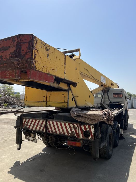 Автокран Сотилади 19000$