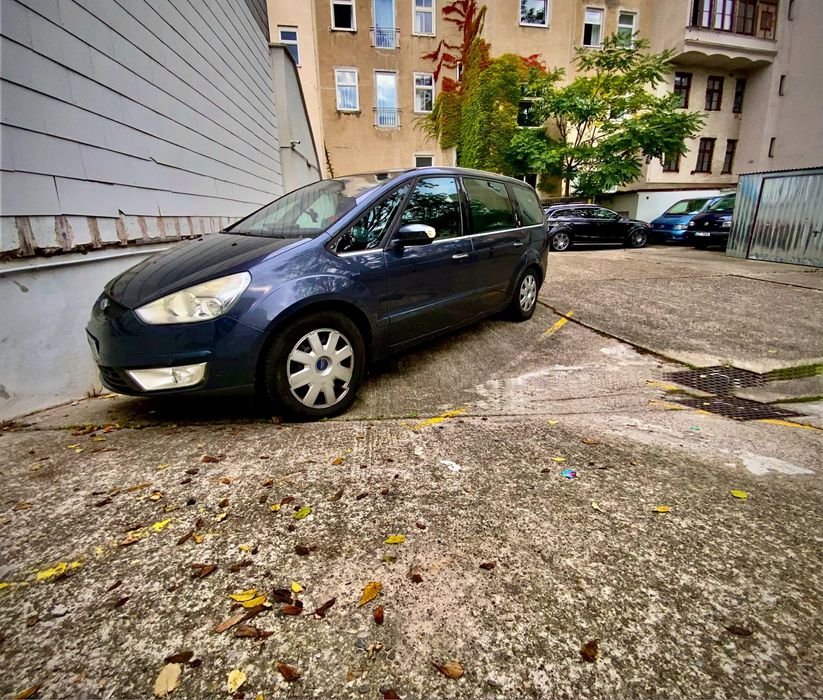 vand ford galaxy  2010 20i benzină