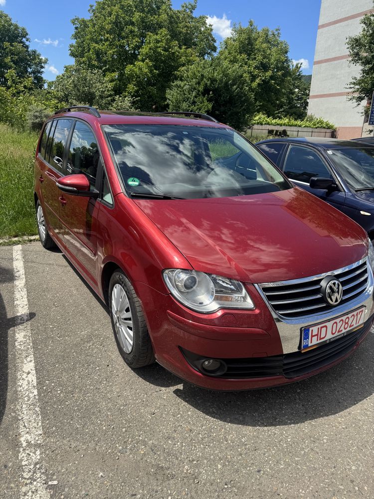 Vand  wolkswagen Touran 1.9 tdi blumotion 2009 7 locuri