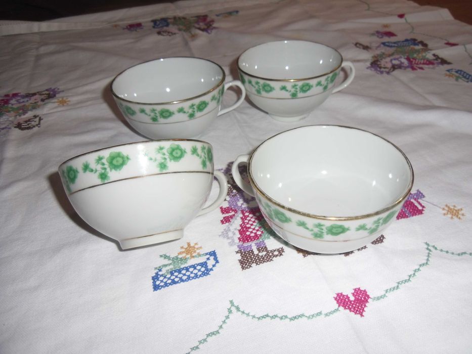 set 4 cesti-bol  portelan fin vechi