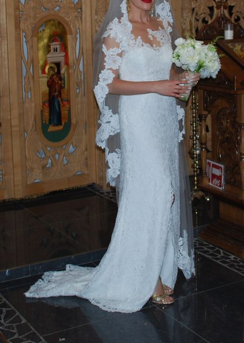 Rochie de mireasa si voal Pronovias