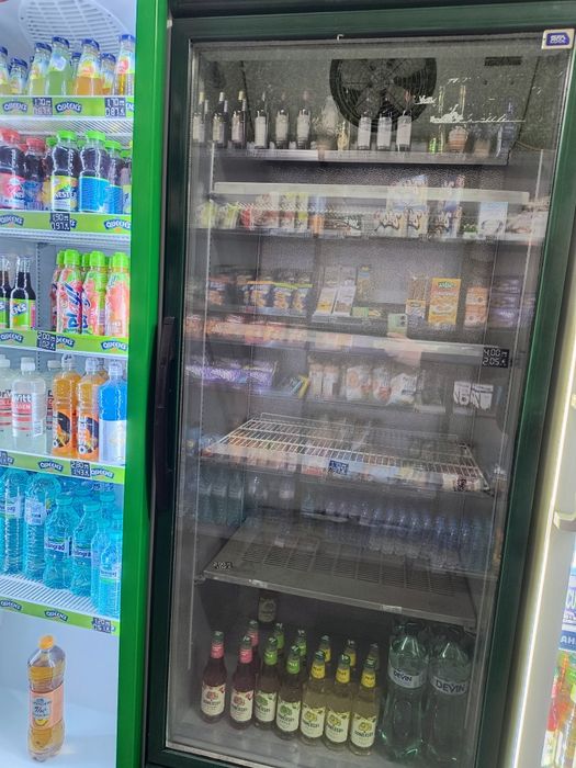 Хладилна витрина